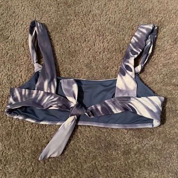 Aerie Blue and White Tie Die Bikini Top - Picture 2 of 6